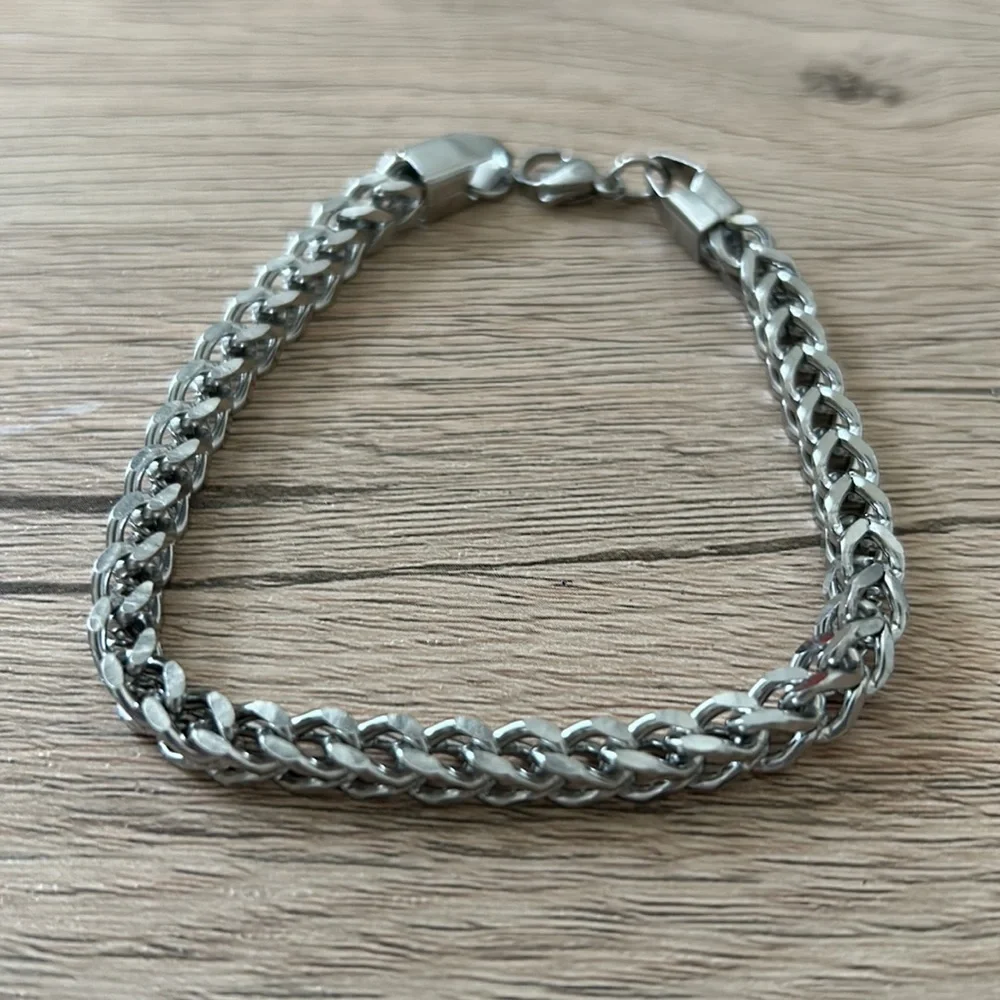 NWT Men’s Stainless Steel Franco Foxtail Chain Bracelet Silver V-Link